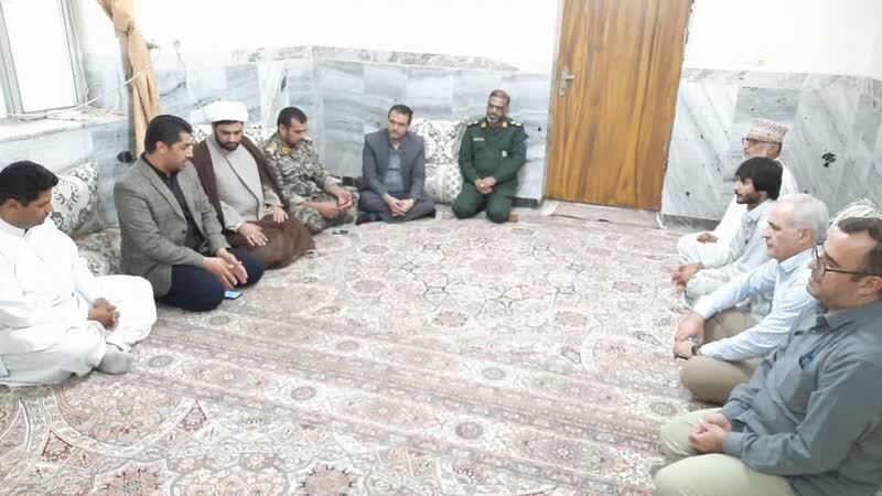 ردای عشق به ولایت بر تن عاشقان امامت/ تفکر بسیجی گام‌ مؤثر در گسترش علم و دانش//بماند//