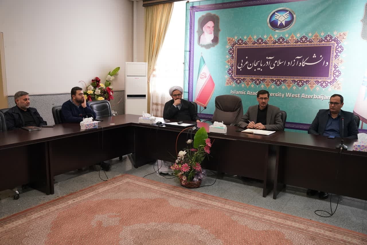 لزوم افزایش غنای کمی و کیفی آثار شرکت‌کننده در جشنواره شعر وحدت