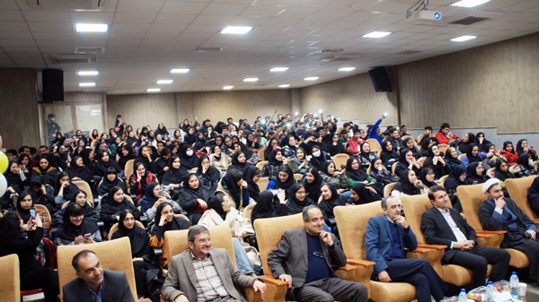 دنیای غرب دنبال استفاده ابزاری از انسانهاست دنیای غرب دنبال استفاده ابزاری از انسانهاست