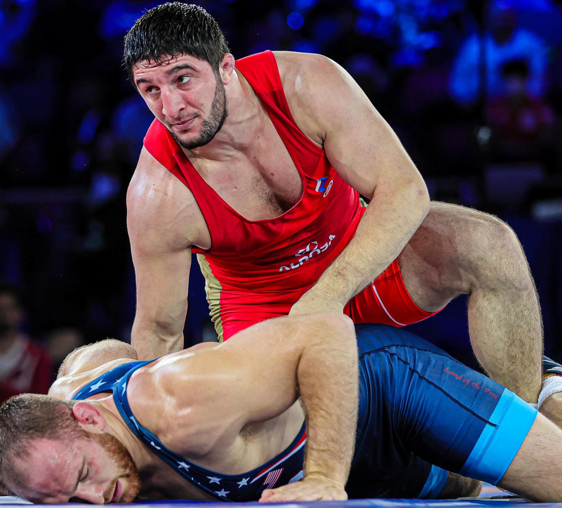 عبدالرشید سعدالله‌یف دوشنبه هفته آینده در براتیسلاوا روی تشک می‌رود/مصاف سیداکوف با مدعیان در روز سه‌شنبه