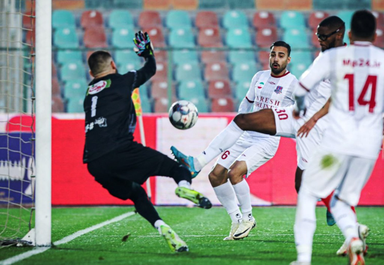 مرور اتفاقات آخرین تقابل نساجی و پرسپولیس| مرور اتفاقات آخرین تقابل نساجی و پرسپولیس|