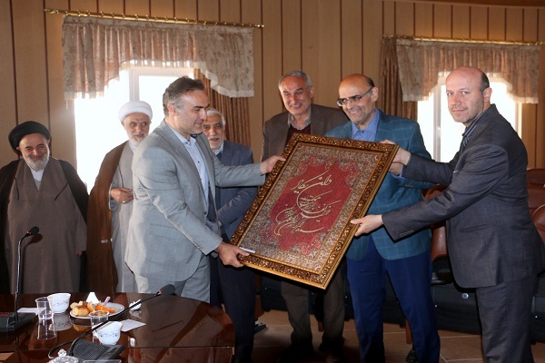 شهمیرزاد قطب گردشگری میشود؛ دانشگاه آزاد پیشگام در مهارتافزایی دانشجویان شهمیرزاد قطب گردشگری میشود؛ دانشگاه آزاد پیشگام در مهارتافزایی دانشجویان