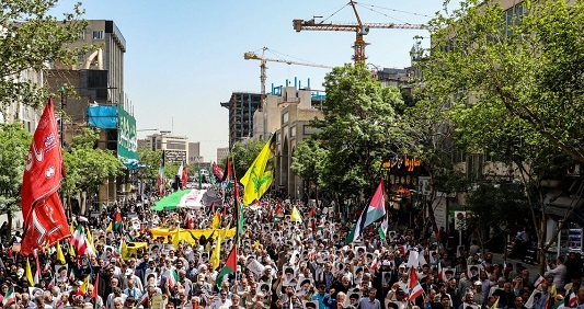 خروش مردم مشهد مقدس علیه جنایات صهیونیستها/ آتشفشان مقاومت شعلهورتر از همیشه + فیلم و عکس خروش مردم مشهد مقدس علیه جنایات صهیونیستها/ آتشفشان مقاومت شعلهورتر از همیشه + فیلم و عکس