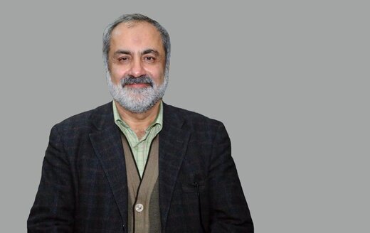 افروغ؛ انسان متمایز عرصه علم افروغ؛ انسان متمایز عرصه علم