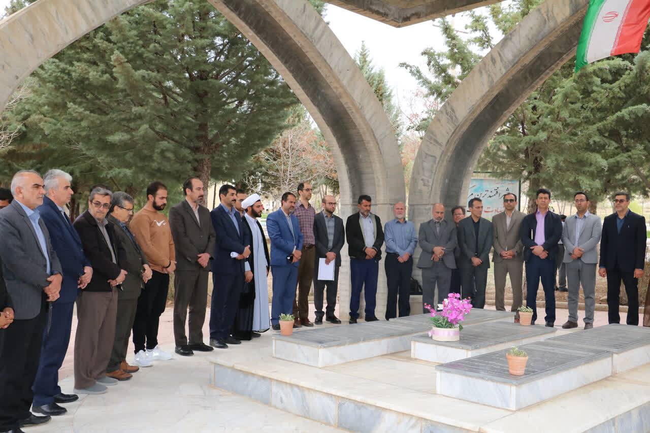 ففففففف ففففففف