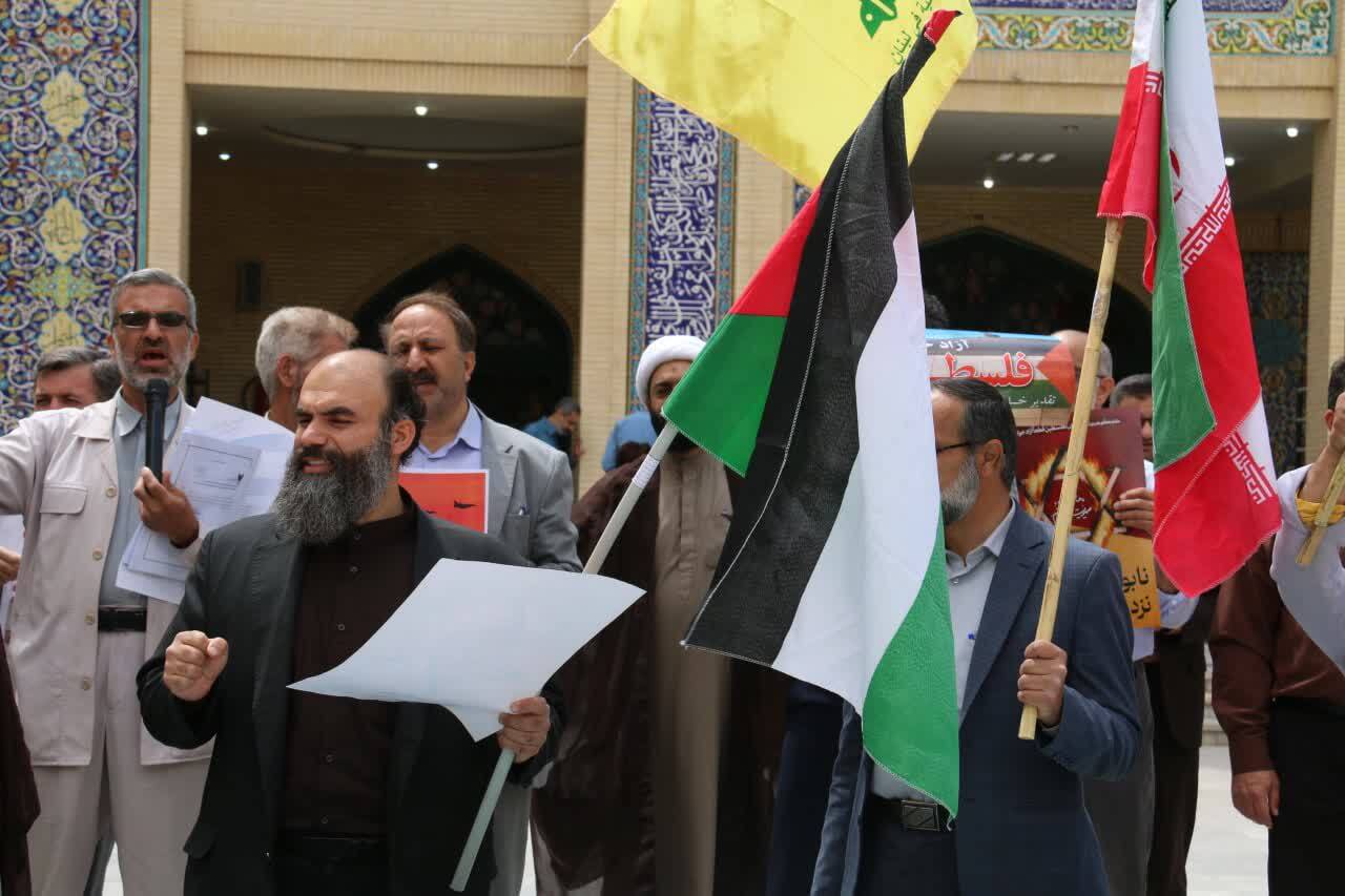 تجمع دانشگاهیان واحد بروجرد در حمایت از مردم مظلوم غزه تجمع دانشگاهیان واحد بروجرد در حمایت از مردم مظلوم غزه