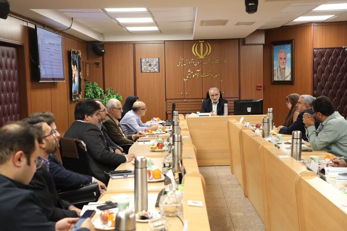 برگزاری جلسات ماهانه برای کاهش خودآسیب‌رسانی دانشجویان پزشکی