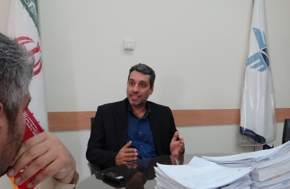 از دغدغه محققان برای کارگران معدن تا ورود دانشجویان به تاراج خاک هرمز از دغدغه محققان برای کارگران معدن تا ورود دانشجویان به تاراج خاک هرمز