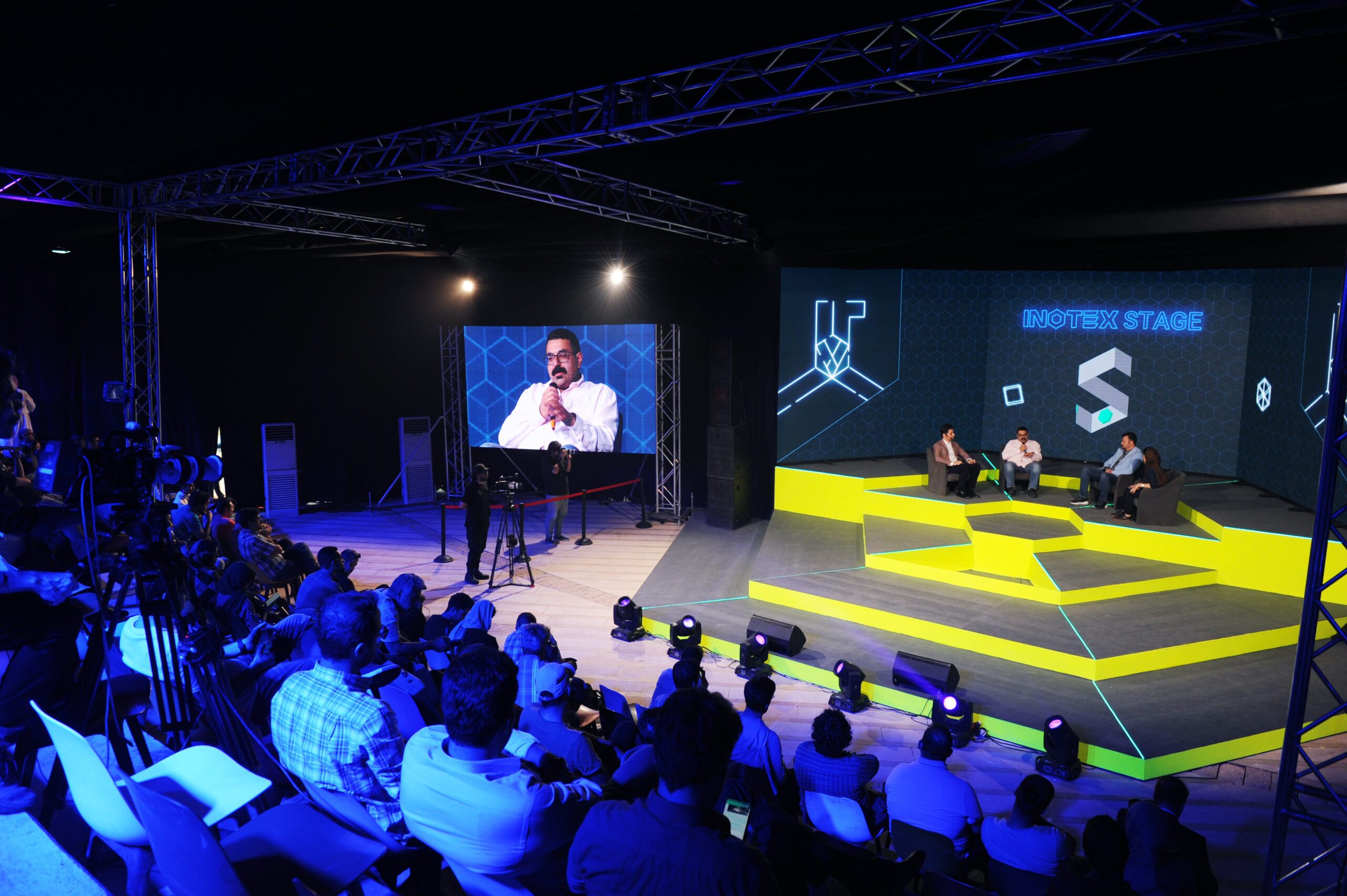 گردهمایی استارتآپها و شرکتهای فناور در بزرگترین نمایشگاه بین المللی فناوری و نوآوری/ «اینوتکس» آماده میشود گردهمایی استارتآپها و شرکتهای فناور در بزرگترین نمایشگاه بین المللی فناوری و نوآوری/ «اینوتکس» آماده میشود