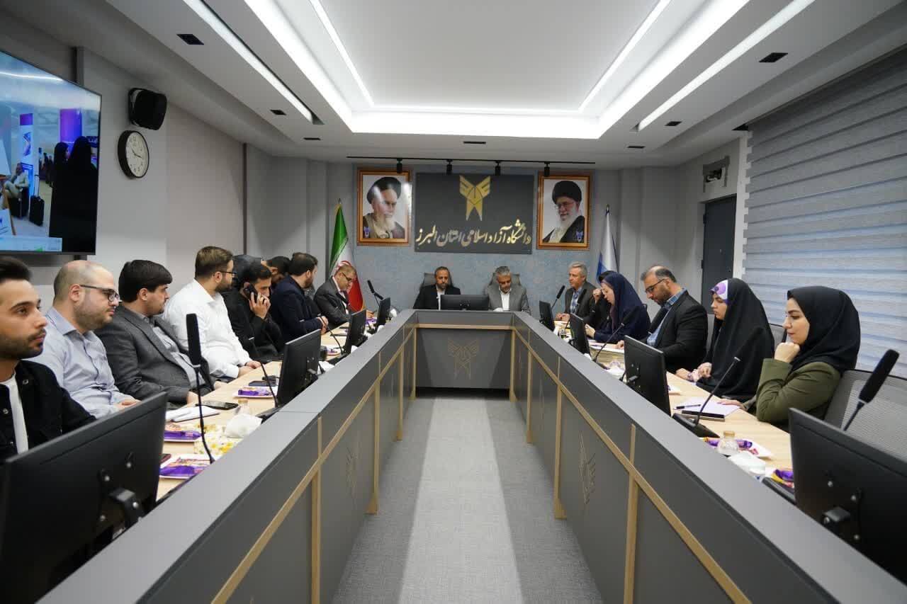 دانشجوی نخبه مسائل پیچیده اجتماعی را تشخیص داده و راه‌حل‌های عملیاتی ارائه می‌کند