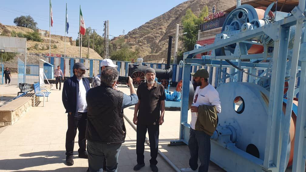 کارگردان پیشکسوت با «خر لنگ» به مسجدسلیمان رفت کارگردان پیشکسوت با «خر لنگ» به مسجدسلیمان رفت