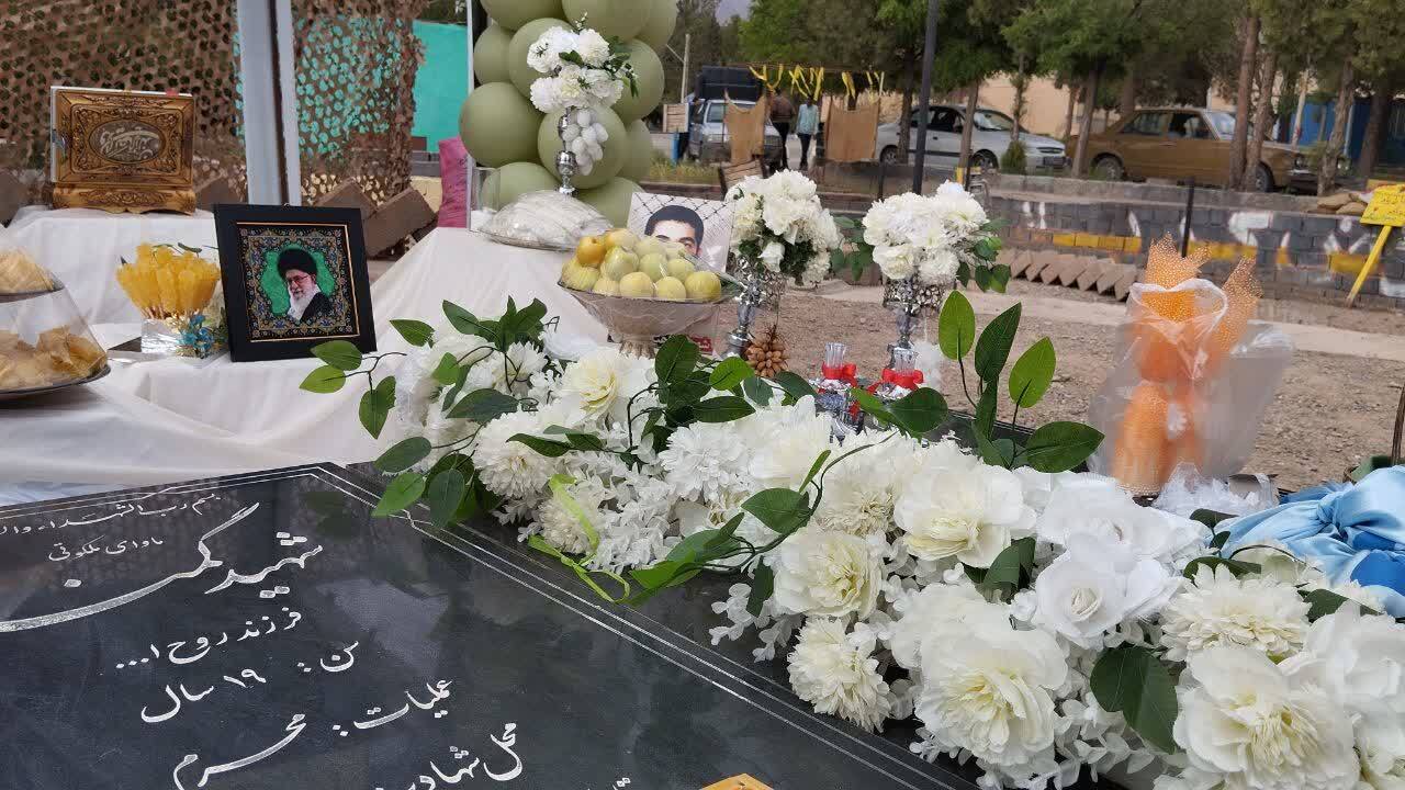 عقد شهدایی، عهد آسمانی؛ پیوند یک زوج زرندی در جوار گمنامان عشق + فیلم