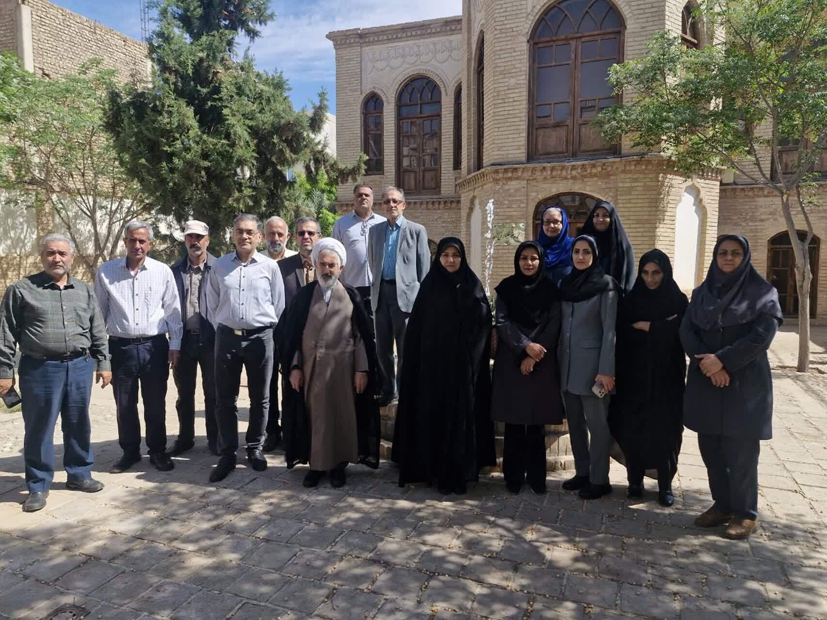 بهبهانه بازدید استادان دانشگاه آزاد گرمسار از موزه اقوام؛ از آجرهای ختایی تا حمام دستکاری نشده بهبهانه بازدید استادان دانشگاه آزاد گرمسار از موزه اقوام؛ از آجرهای ختایی تا حمام دستکاری نشده