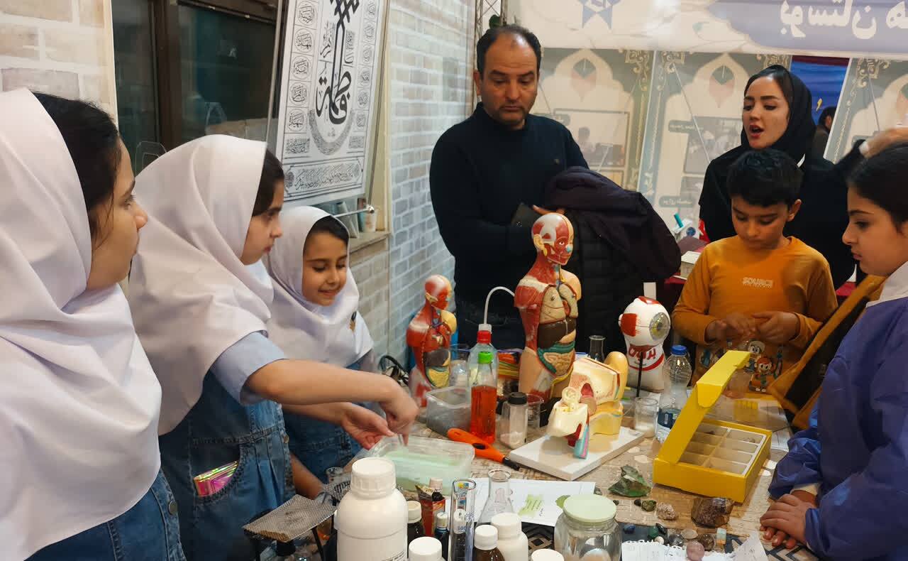 دانش&zwnj;آموزان سما نگرش انتقادی به مسائل و مهارت حل مسئله را تمرین کردند