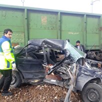 برخورد-قطار-با-خودرو-در-ایستگاه-راه‌آهن-شازند