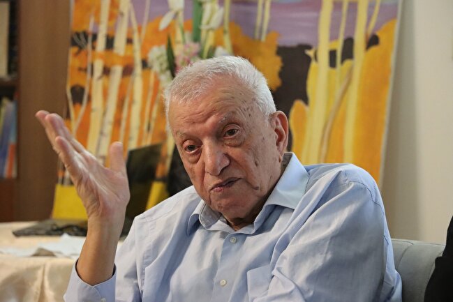 بزرگ‌ترین افتخارم نه دکتری از فرانسه، بلکه شاگردانی است که تربیت کرده‌ام