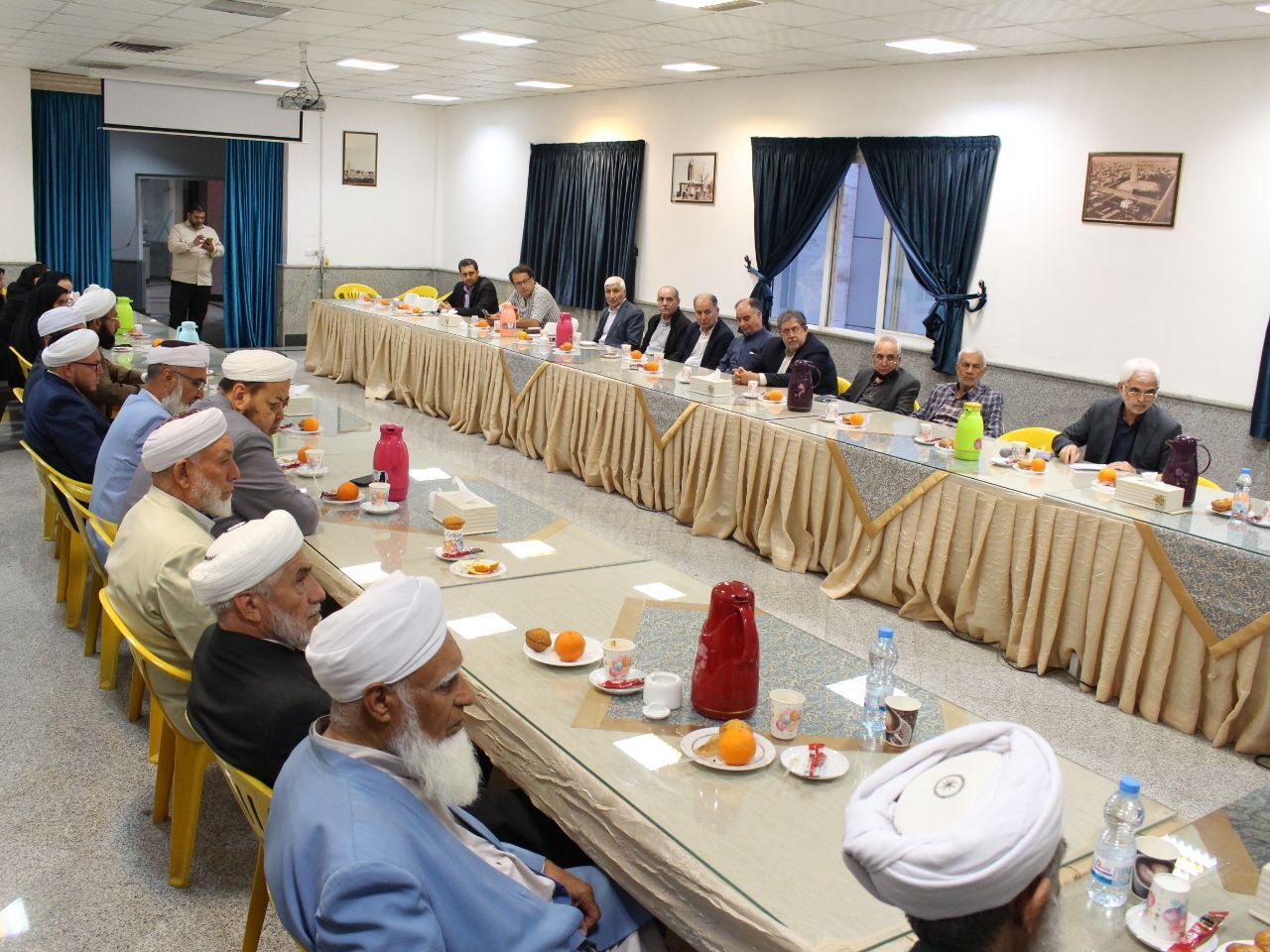 نقش نخبگان در تحقق گفتمان تقریب مذاهب اسلامی نقش نخبگان در تحقق گفتمان تقریب مذاهب اسلامی