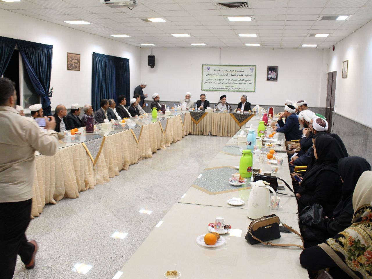 نقش نخبگان در تحقق گفتمان تقریب مذاهب اسلامی نقش نخبگان در تحقق گفتمان تقریب مذاهب اسلامی