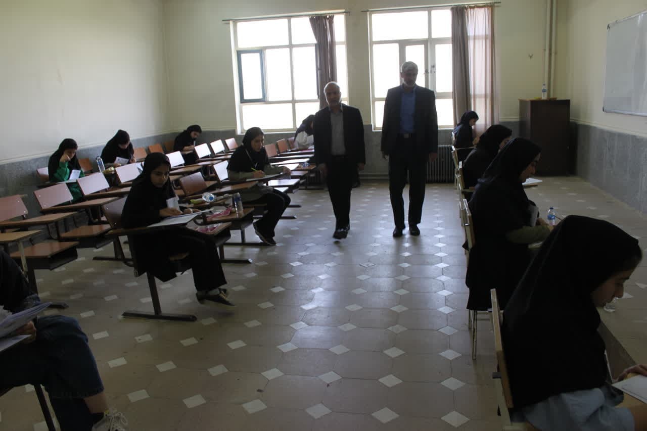 رقابت داغ داوطلبان کنکور ۱۴۰۴ در دانشگاه آزاد؛ میزبانی بزرگ آذربایجان غربی تا شاهین‌شهر