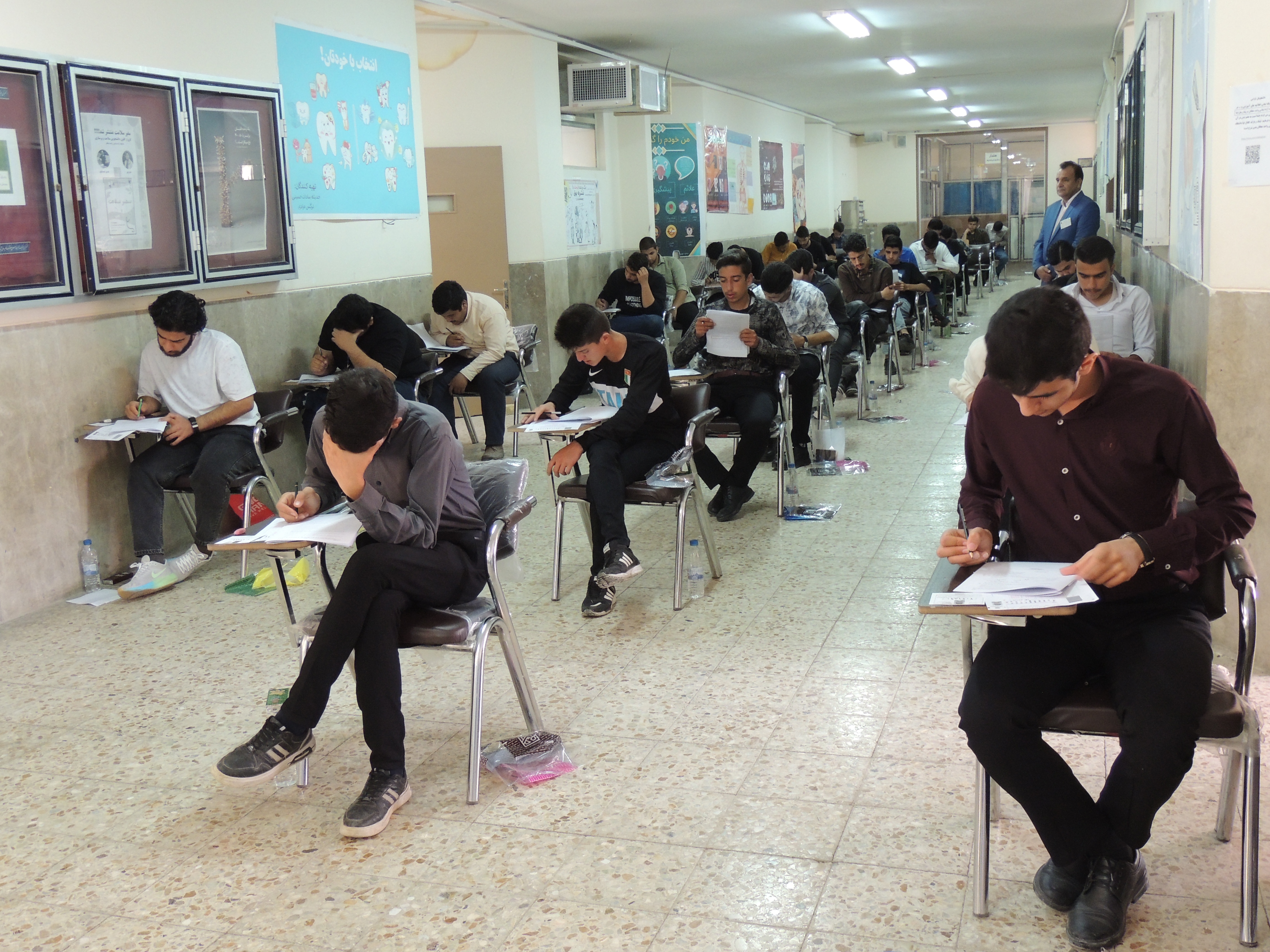 رقابت داغ داوطلبان کنکور ۱۴۰۴ در دانشگاه آزاد؛ میزبانی بزرگ آذربایجان غربی تا شاهین‌شهر