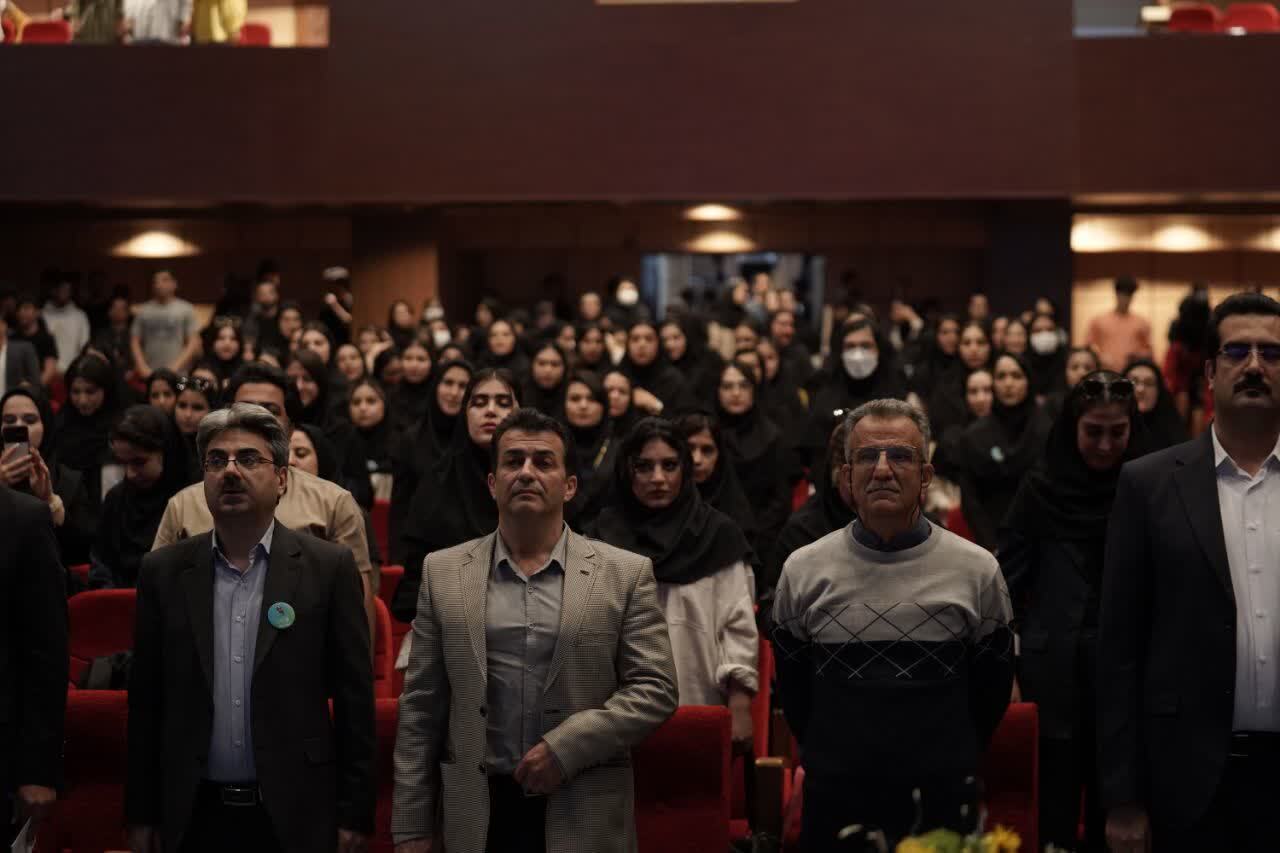 فیلم| رویداد «سکوی کارآفرینی کاریز»؛ پیش به سوی فتح قلههای نوآوری و شکوفایی ایدهها فیلم| رویداد «سکوی کارآفرینی کاریز»؛ پیش به سوی فتح قلههای نوآوری و شکوفایی ایدهها