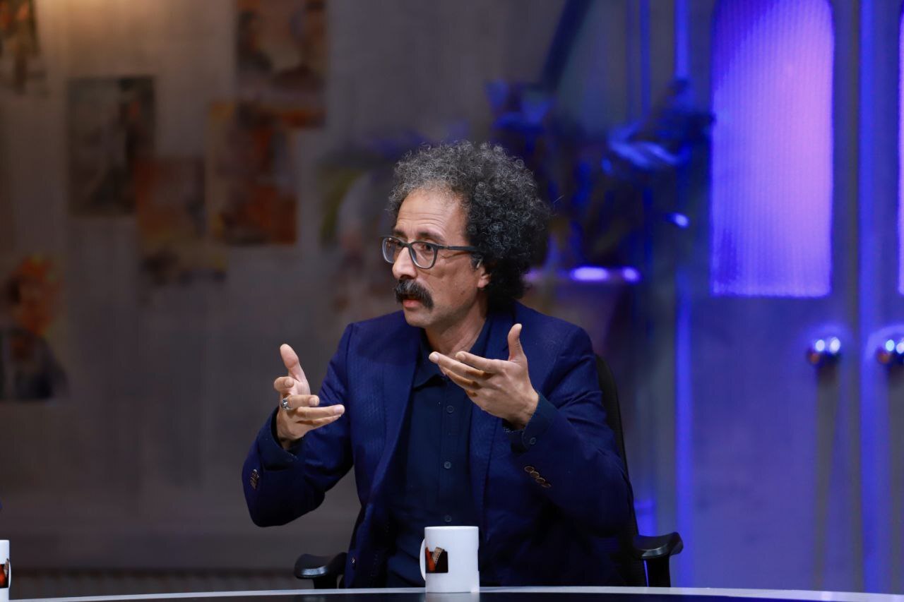 جشنواره جهانی فجر آذرماه برگزار می‌شود/ خانواده نخ تسبیح فیلم‌ها در جامعه ایرانی است