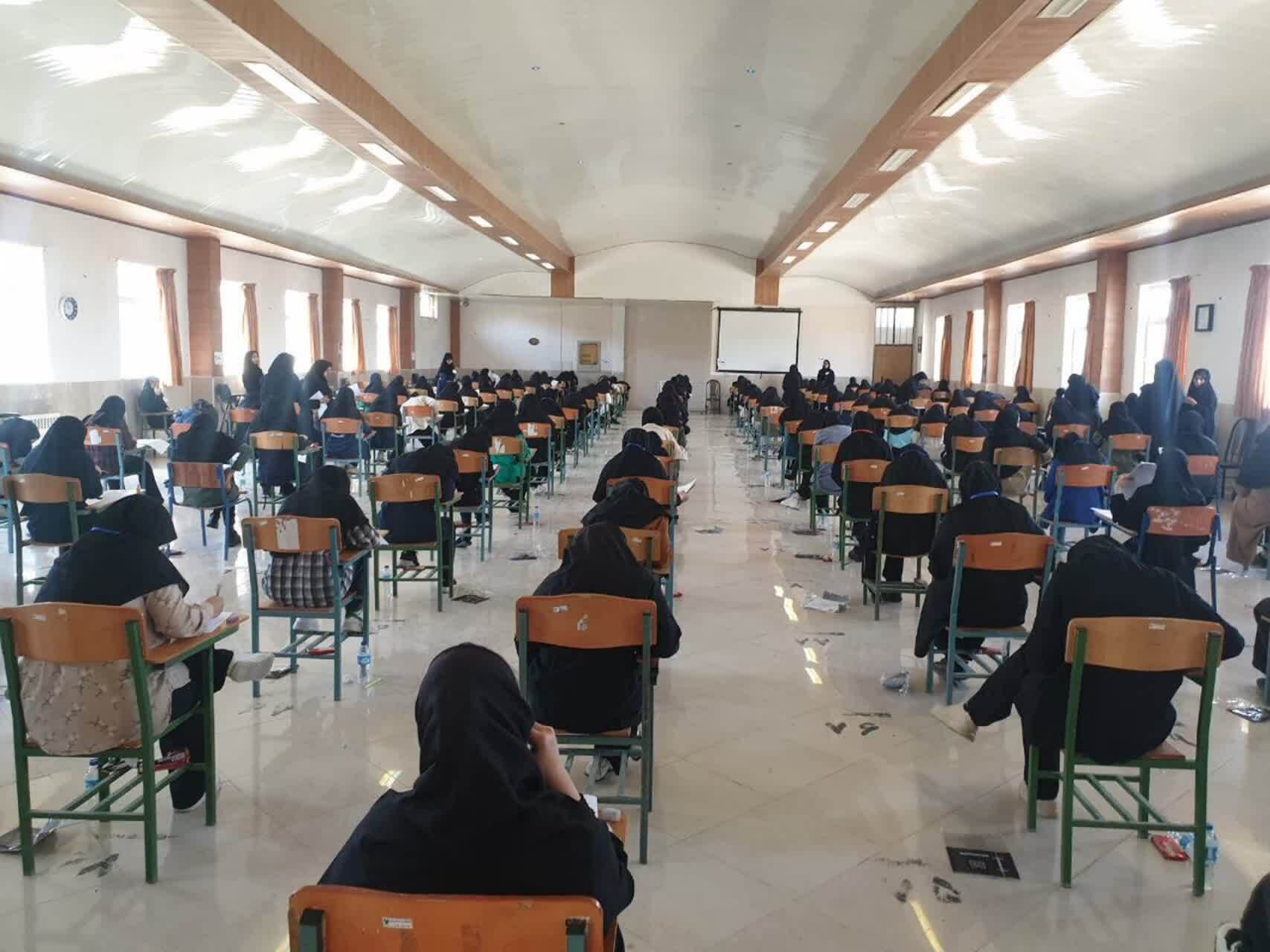 رقابت داوطلبان آزمون سراسری در ماراتُن آرزوها؛ کدامیک از داوطلبان به خط پایان می‌رسند؟