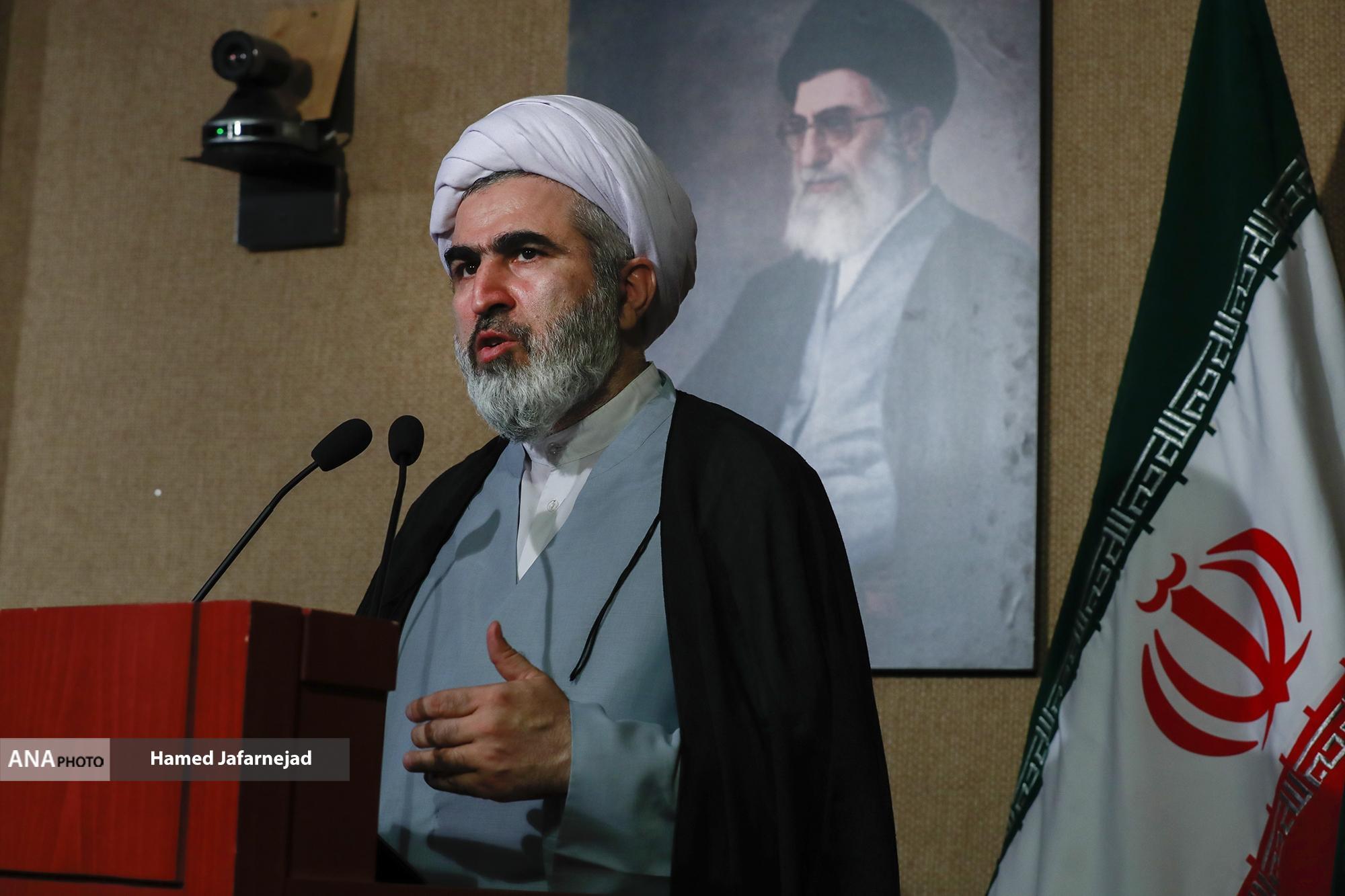 برگزاری همایش یکصدمین سالگشت بازتأسیس حوزه علمیه قم با پیام رهبر معظم انقلاب و حضور مراجع تقلید برگزاری همایش یکصدمین سالگشت بازتأسیس حوزه علمیه قم با پیام رهبر معظم انقلاب و حضور مراجع تقلید