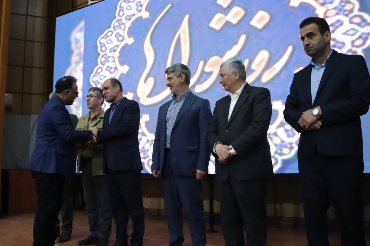 شهرداران و شوراها از ظرفیت دانشگاهها در حوزه محیط زیست استفاده کنند شهرداران و شوراها از ظرفیت دانشگاهها در حوزه محیط زیست استفاده کنند