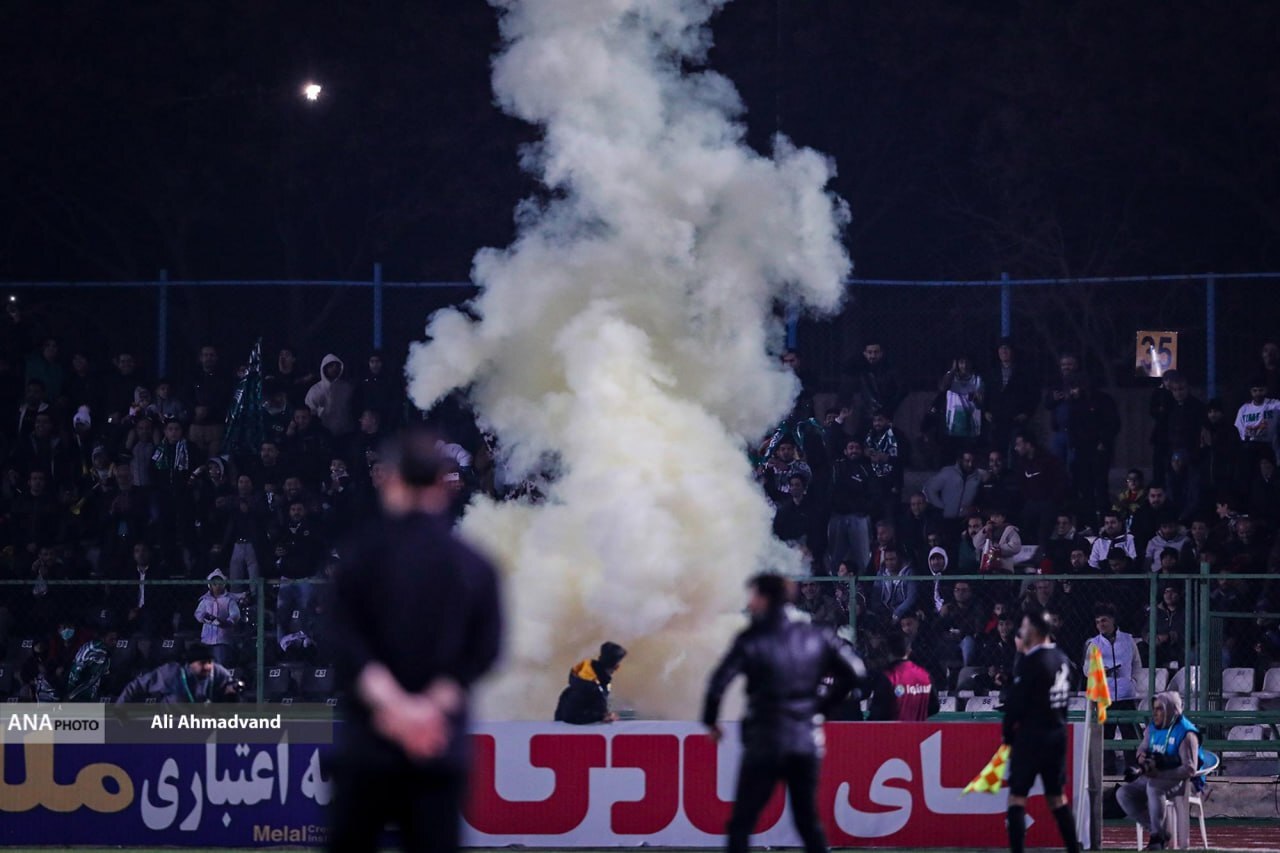 آخرین تقابل خیبر و پرسپولیس| از خوشامد هواداران تا علامت «هیس» علیپور به تماشاگران خیبر/ اولین گل آل کثیر و اخطار جدی داور به دقیقی آخرین تقابل خیبر و پرسپولیس| از خوشامد هواداران تا علامت «هیس» علیپور به تماشاگران خیبر/ اولین گل آل کثیر و اخطار جدی داور به دقیقی