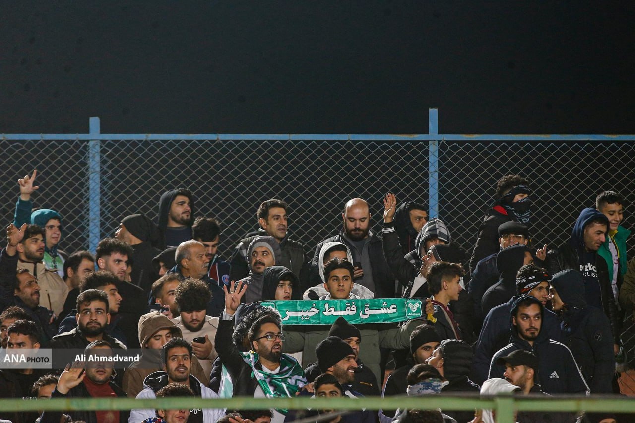 آخرین تقابل خیبر و پرسپولیس| از خوشامد هواداران تا علامت «هیس» علیپور به تماشاگران خیبر/ اولین گل آل کثیر و اخطار جدی داور به دقیقی آخرین تقابل خیبر و پرسپولیس| از خوشامد هواداران تا علامت «هیس» علیپور به تماشاگران خیبر/ اولین گل آل کثیر و اخطار جدی داور به دقیقی