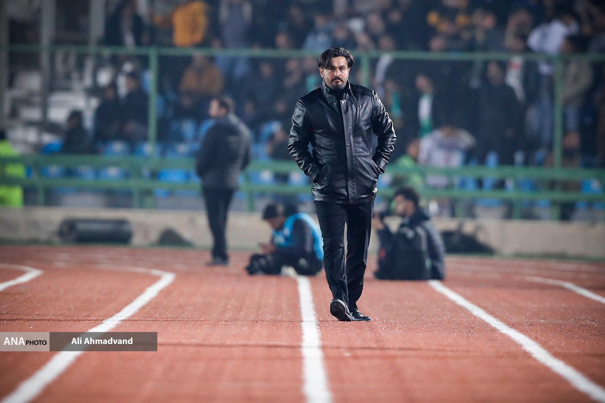 آخرین تقابل خیبر و پرسپولیس| از خوشامد هواداران تا علامت «هیس» علیپور به تماشاگران خیبر/ اولین گل آل کثیر و اخطار جدی داور به دقیقی آخرین تقابل خیبر و پرسپولیس| از خوشامد هواداران تا علامت «هیس» علیپور به تماشاگران خیبر/ اولین گل آل کثیر و اخطار جدی داور به دقیقی