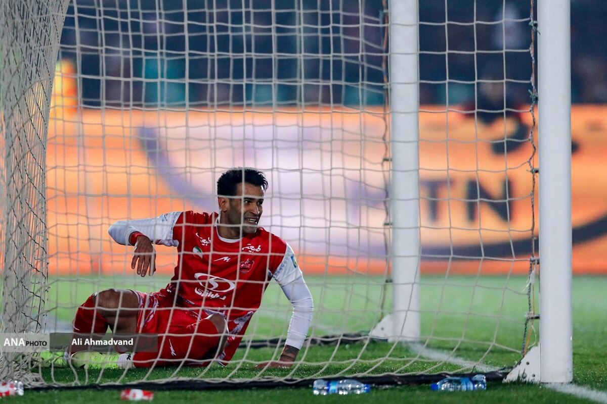 مرور اتفاقات آخرین تقابل خیبر و پرسپولیس| از علامت «هیس» علیپور به تماشاگران خیبر تا اولین گل آل کثیر