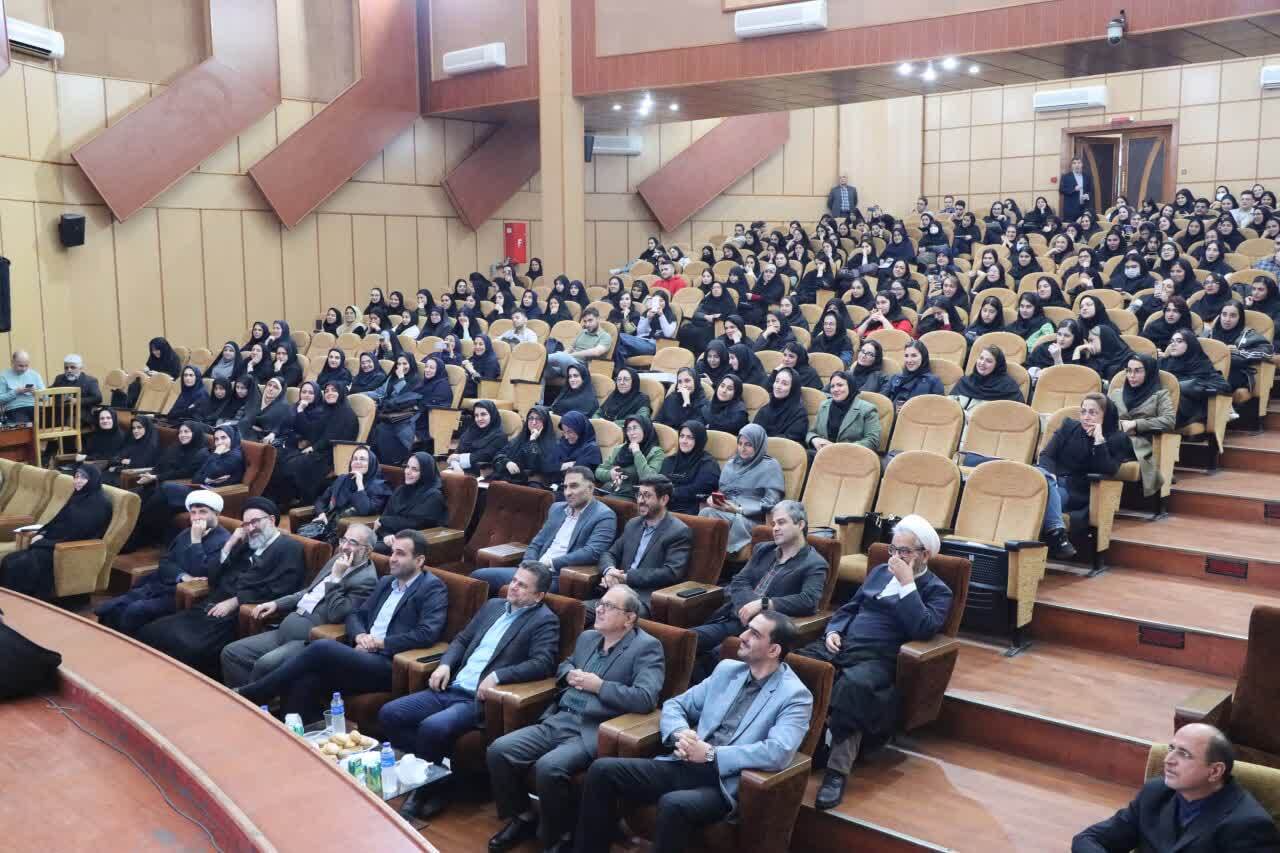 رشته‌های علوم انسانی باید به‌طور جدی‌تر مورد توجه قرار گیرد؛ دانشکده‌ها با رویکرد مسئله‌محوری ایجاد شوند