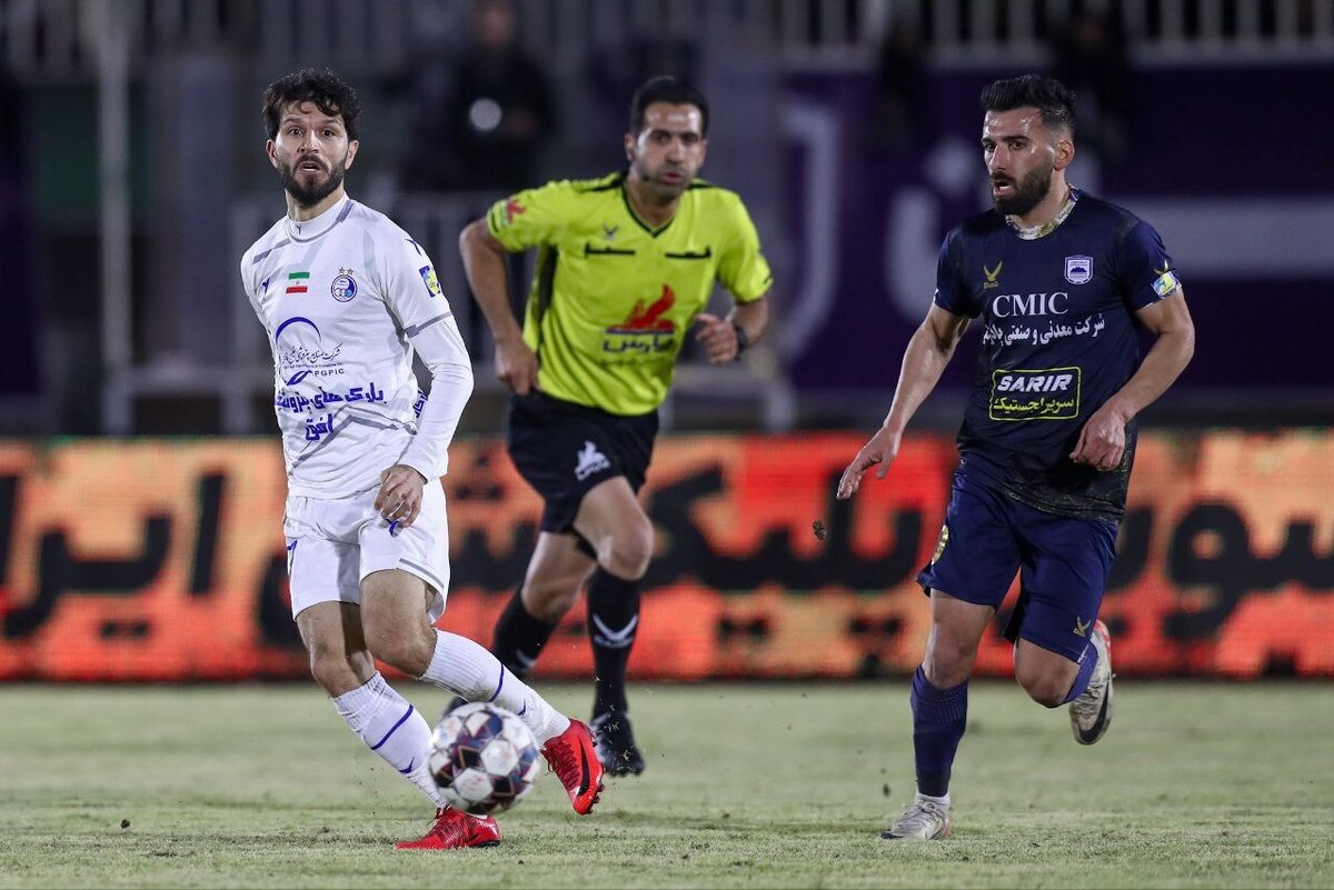 مرور اتفاقات آخرین تقابل استقلال و چادرملو| از قطعی VAR تا رد پنالتی استقلال و اعتراض موسیمانه