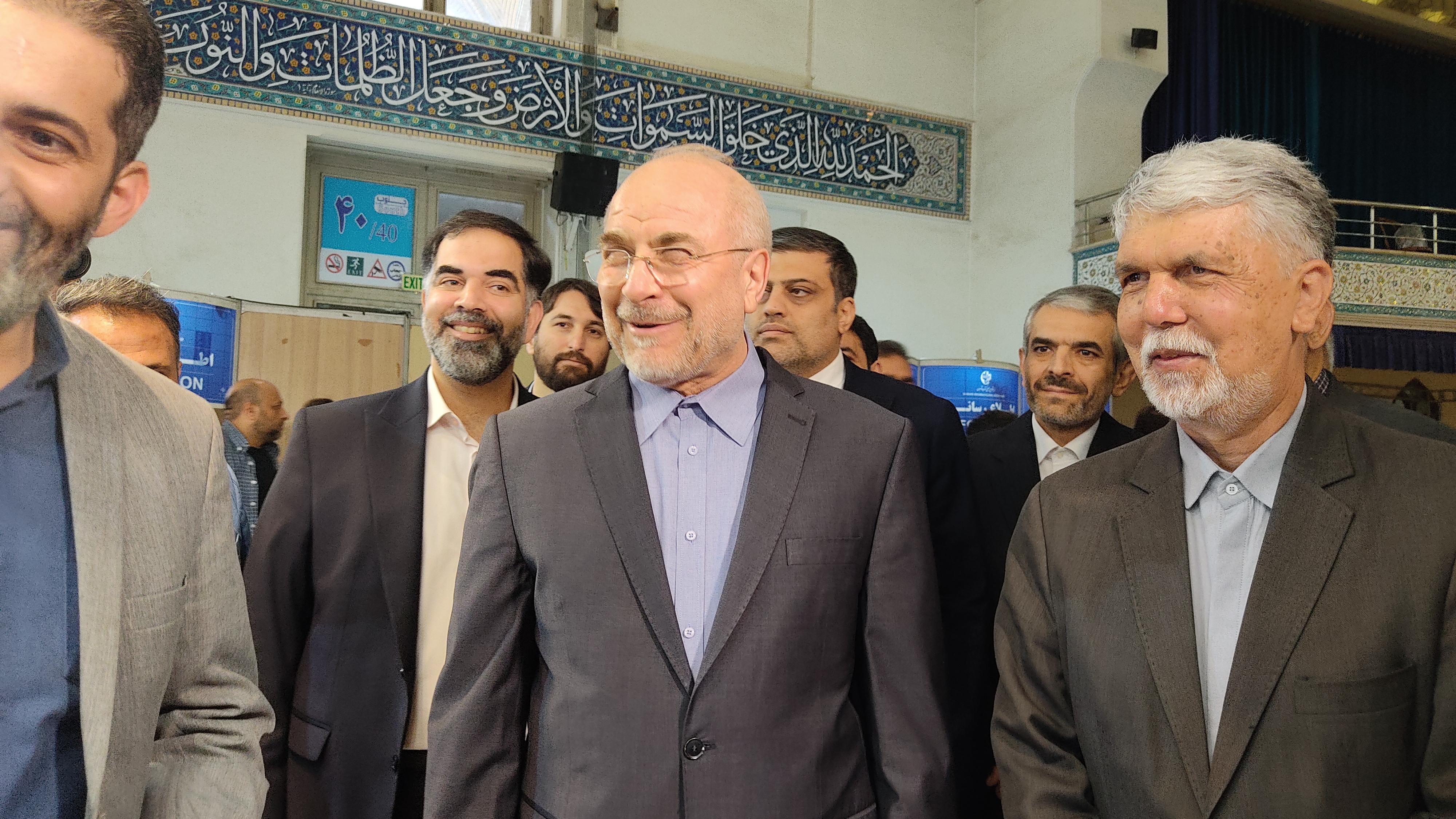 بازدید رئیس مجلس از سطح نمایشگاه کتاب پیش از افتتاح بازدید رئیس مجلس از سطح نمایشگاه کتاب پیش از افتتاح