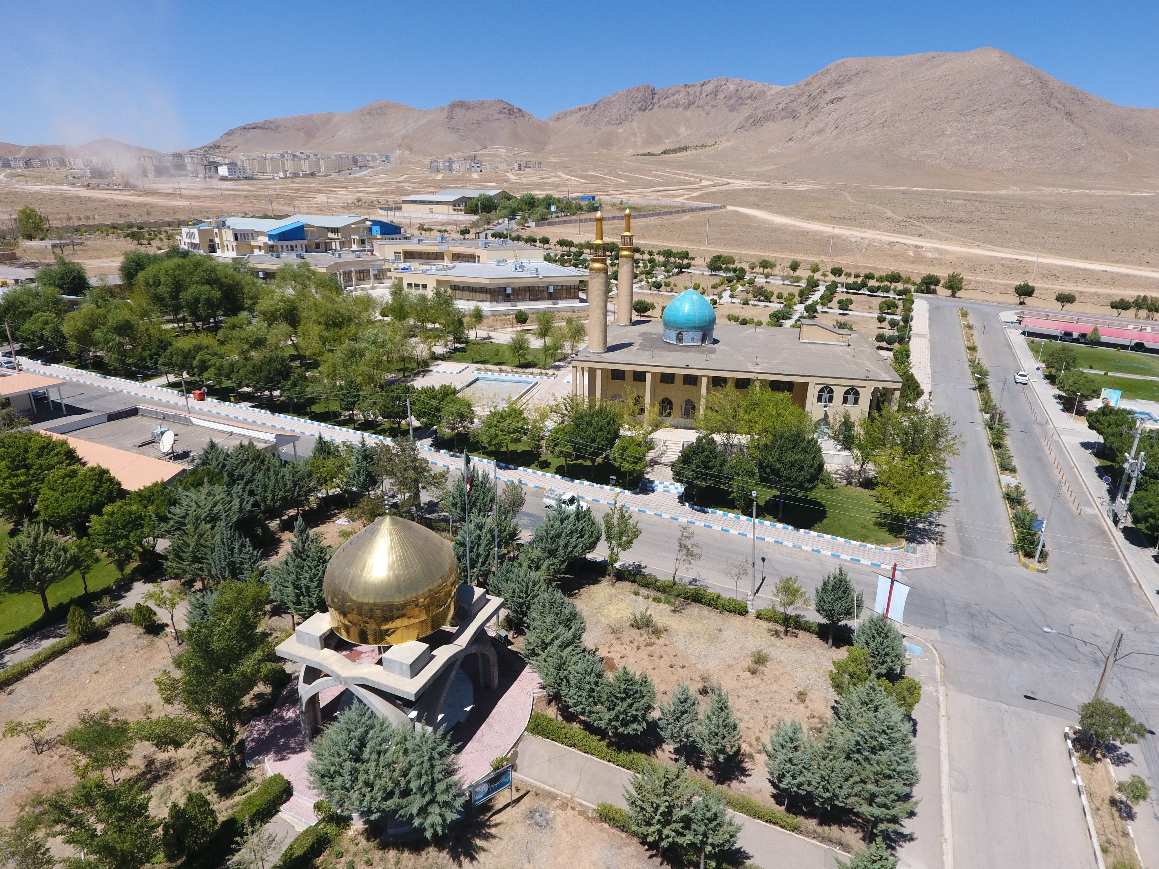 طرحهای بروندانشگاهی دانشگاه آزاد چهارمحال و بختیاری به ۷ میلیارد تومان میرسد طرحهای بروندانشگاهی دانشگاه آزاد چهارمحال و بختیاری به ۷ میلیارد تومان میرسد