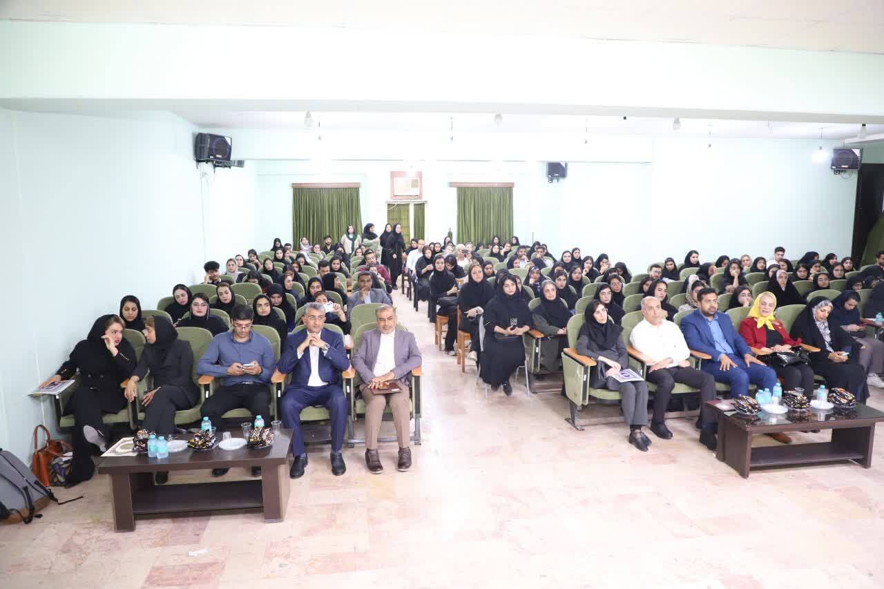 حضور گروه روانشناسی دانشگاه آزاد در کنار آسیب‌دیدگان انفجار بندر شهید رجایی