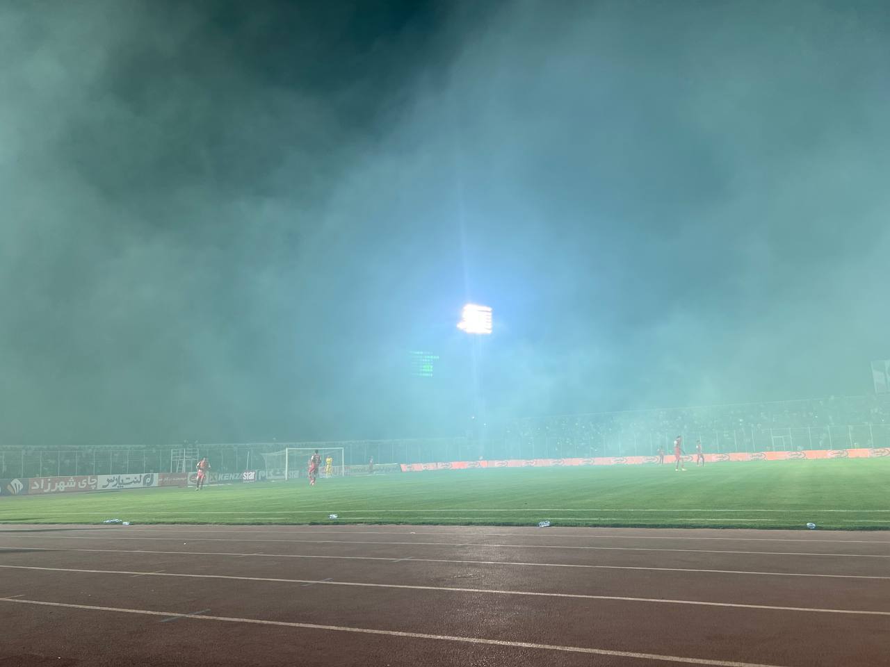 از تشویق وحید امیری و مالک خیبر توسط هواداران پرسپولیس تا تسلیت هوادار معلول به هاشمی نسب+عکس و فیلم از تشویق وحید امیری و مالک خیبر توسط هواداران پرسپولیس تا تسلیت هوادار معلول به هاشمی نسب+عکس و فیلم