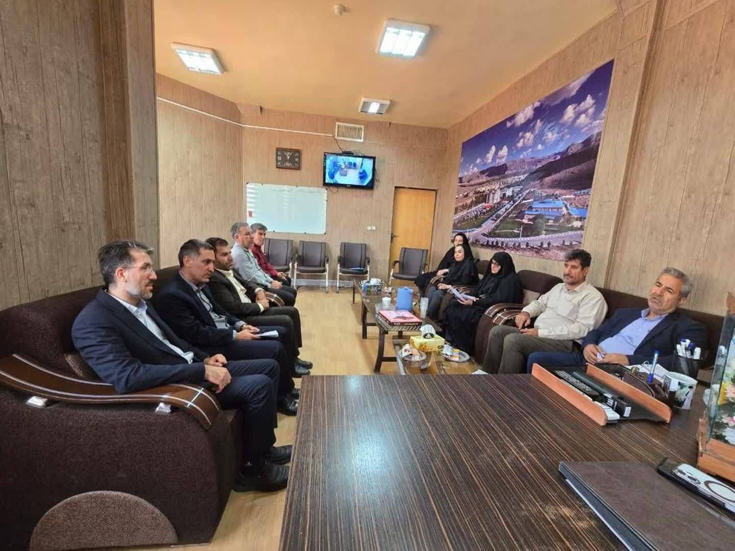 حضور نخبگان در دانشگاه آزاد گنجینه‌ای ارزشمند برای توسعه علمی شهرستان ممسنی