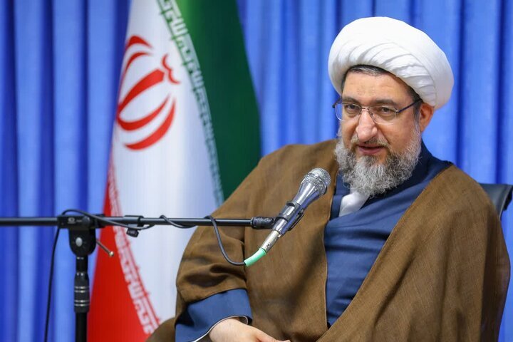 هشدار ائمه جمعه به تحریفکنندگان نام «خلیج همیشه فارس»؛ سرنوشت نمرود و فرعون در انتظار ترامپ است هشدار ائمه جمعه به تحریفکنندگان نام «خلیج همیشه فارس»؛ سرنوشت نمرود و فرعون در انتظار ترامپ است