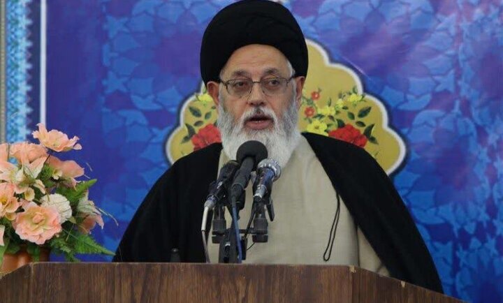 هشدار ائمه جمعه به تحریفکنندگان نام «خلیج همیشه فارس»؛ سرنوشت نمرود و فرعون در انتظار ترامپ است هشدار ائمه جمعه به تحریفکنندگان نام «خلیج همیشه فارس»؛ سرنوشت نمرود و فرعون در انتظار ترامپ است