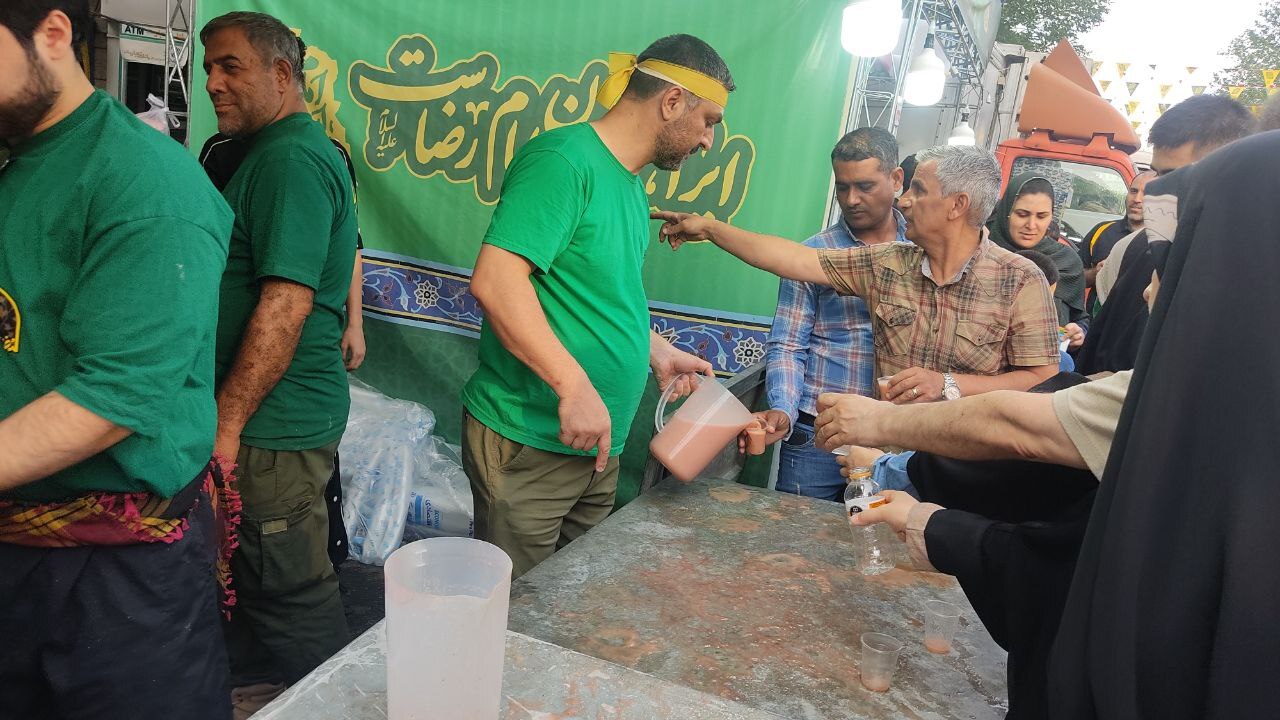 آغاز اجتماع امام رضاییها در تهران/ پایتخت عطر حرم رضوی گرفت آغاز اجتماع امام رضاییها در تهران/ پایتخت عطر حرم رضوی گرفت