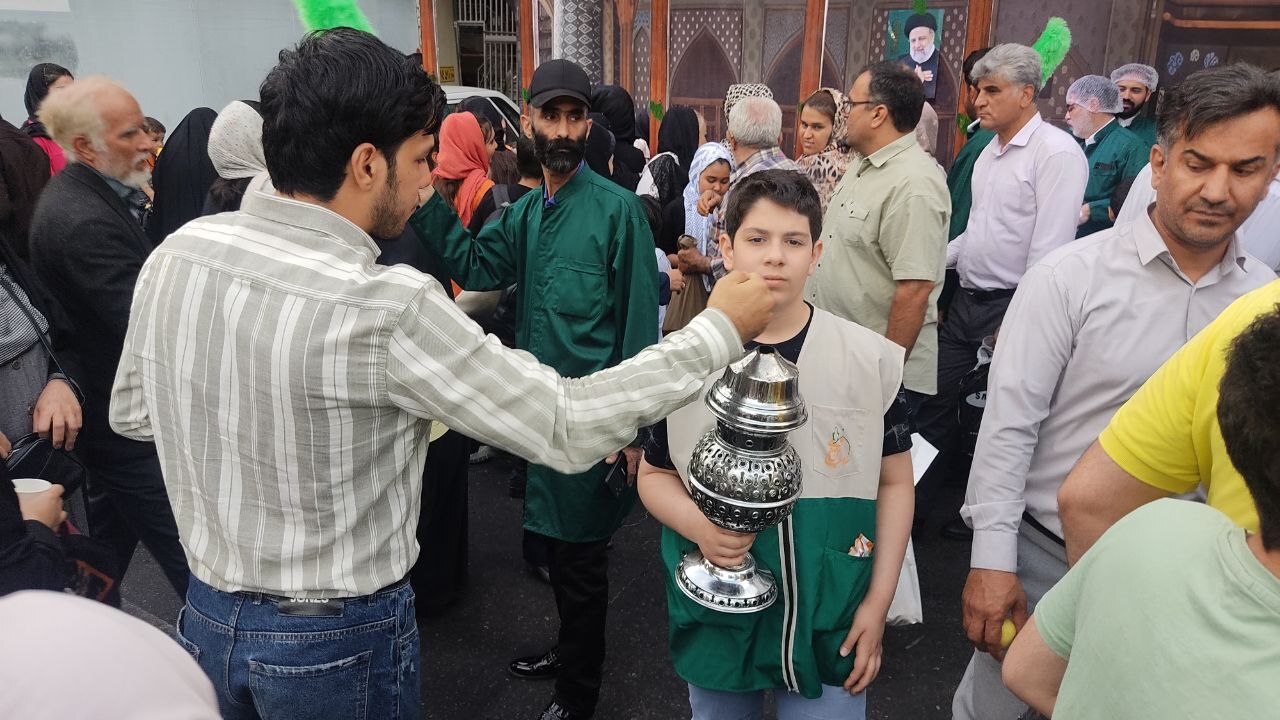 آغاز اجتماع امام‌ رضایی‌ها در تهران/ پایتخت عطر حرم رضوی گرفت
