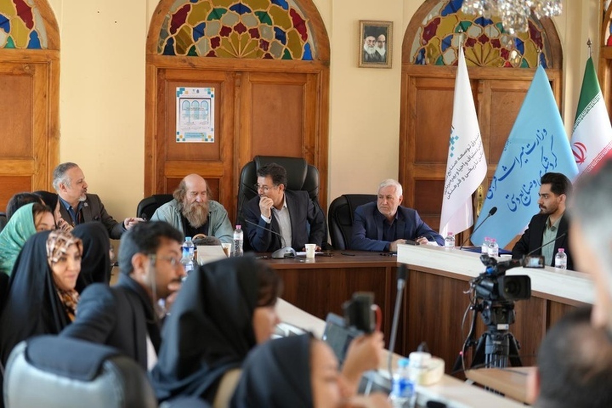 برگزاری جایزه منطقه‌ای ققنوس در حوزه تمدنی ایران فرهنگی