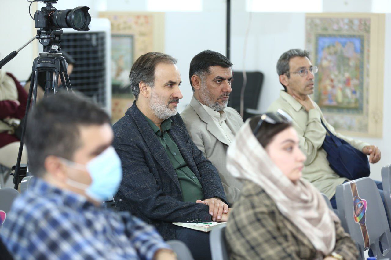 شباهت‌ها و تفاوت‌های نقد ادبی و سینمایی در نمایشگاه کتاب بررسی شد