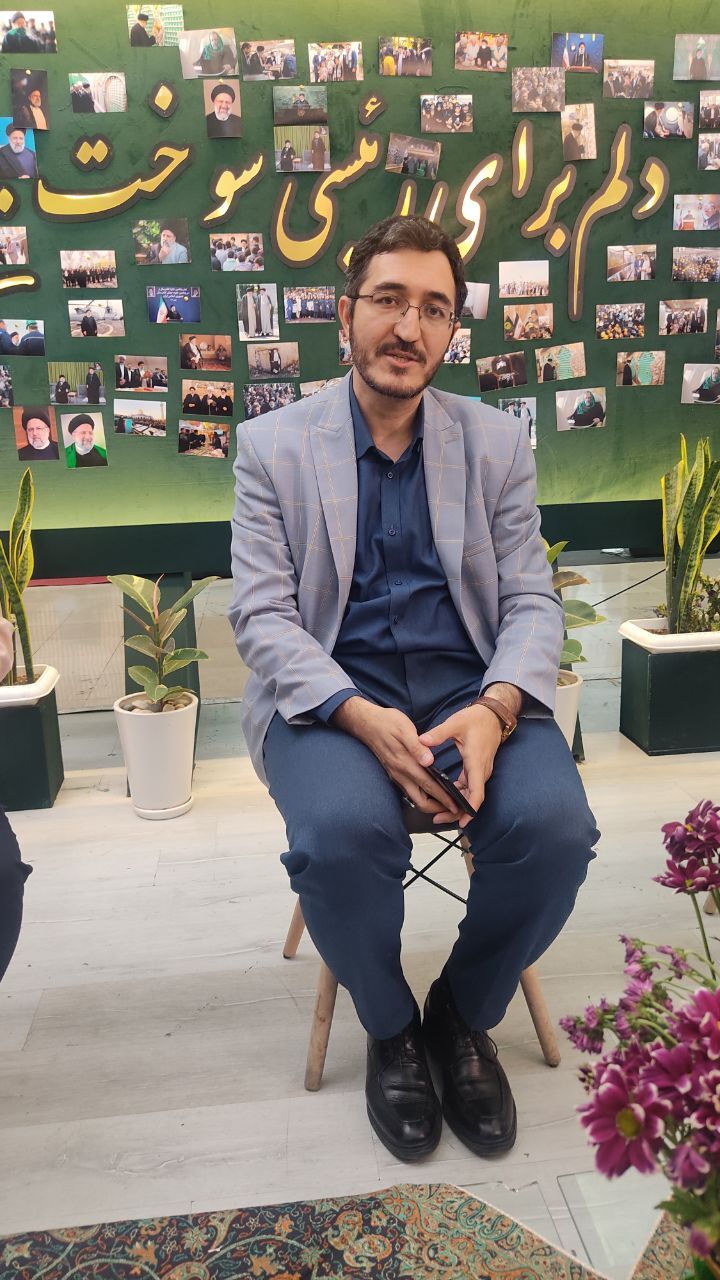 «هارداسان» در نمایشگاه کتاب رونمایی شد/ روایت هایی جذاب از دوران خدمت و فعالیت آیت الله شهید رئیسی «هارداسان» در نمایشگاه کتاب رونمایی شد/ روایت هایی جذاب از دوران خدمت و فعالیت آیت الله شهید رئیسی