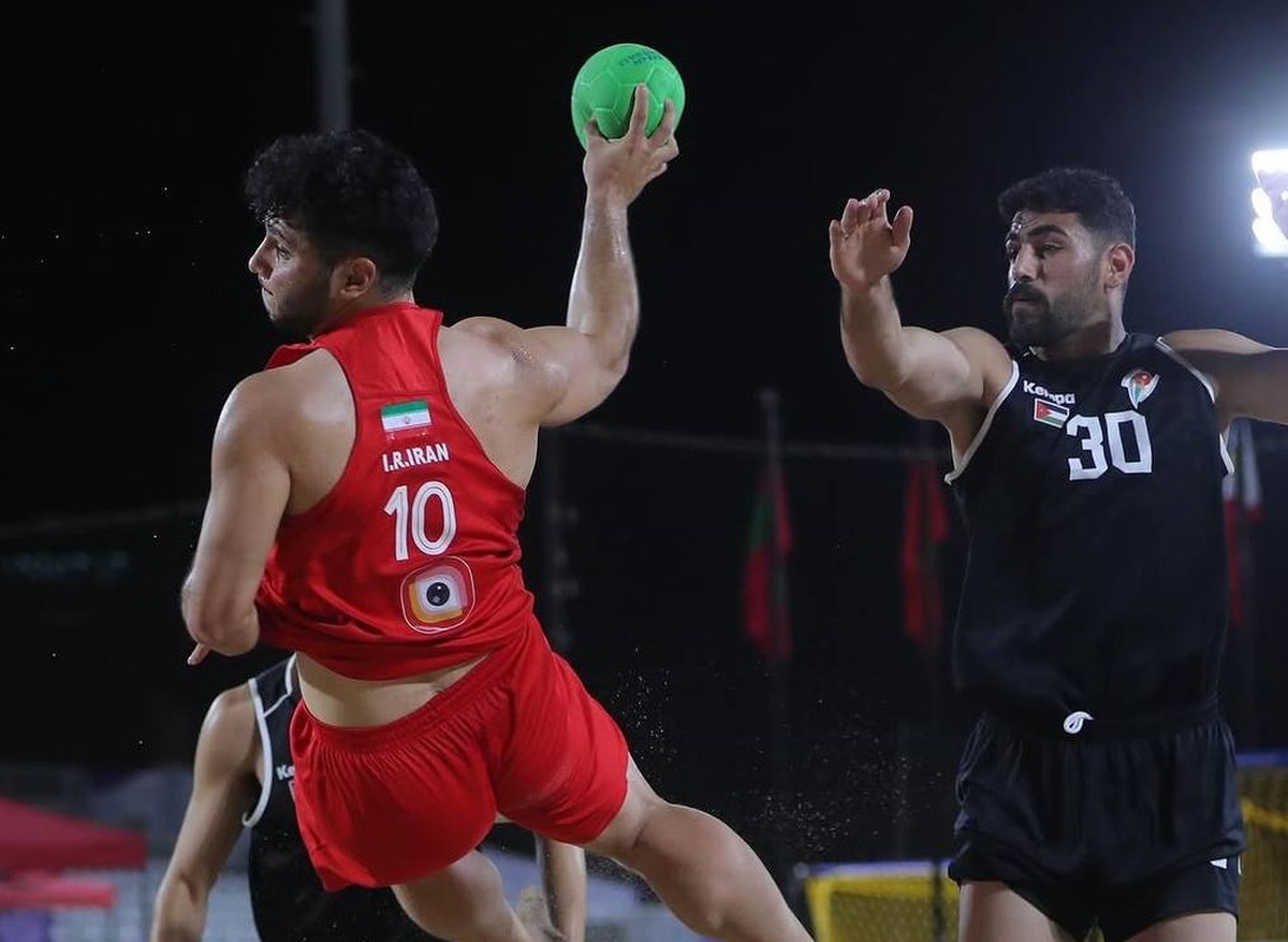 هندبال ساحلی قهرمانی آسیا| با کسب چهارمین پیروزی، تیم ملی ایران به عنوان صدرنشین گروه صعود کرد