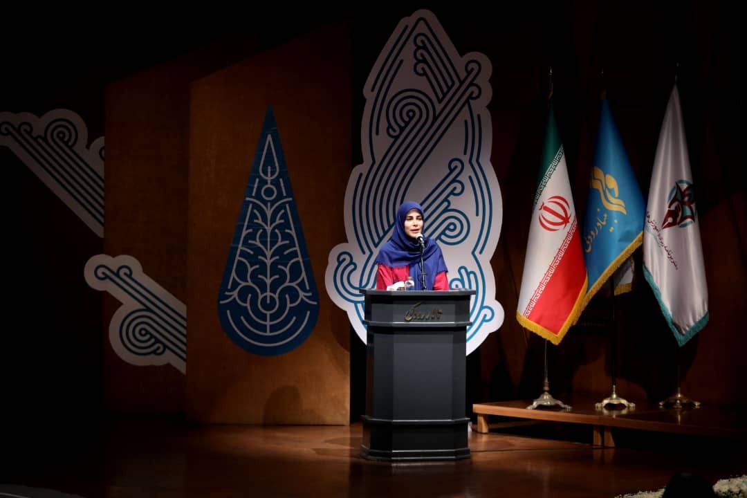 «سرو ایرانی» به ایستادگان صبور آموزش هنر رسید «سرو ایرانی» به ایستادگان صبور آموزش هنر رسید