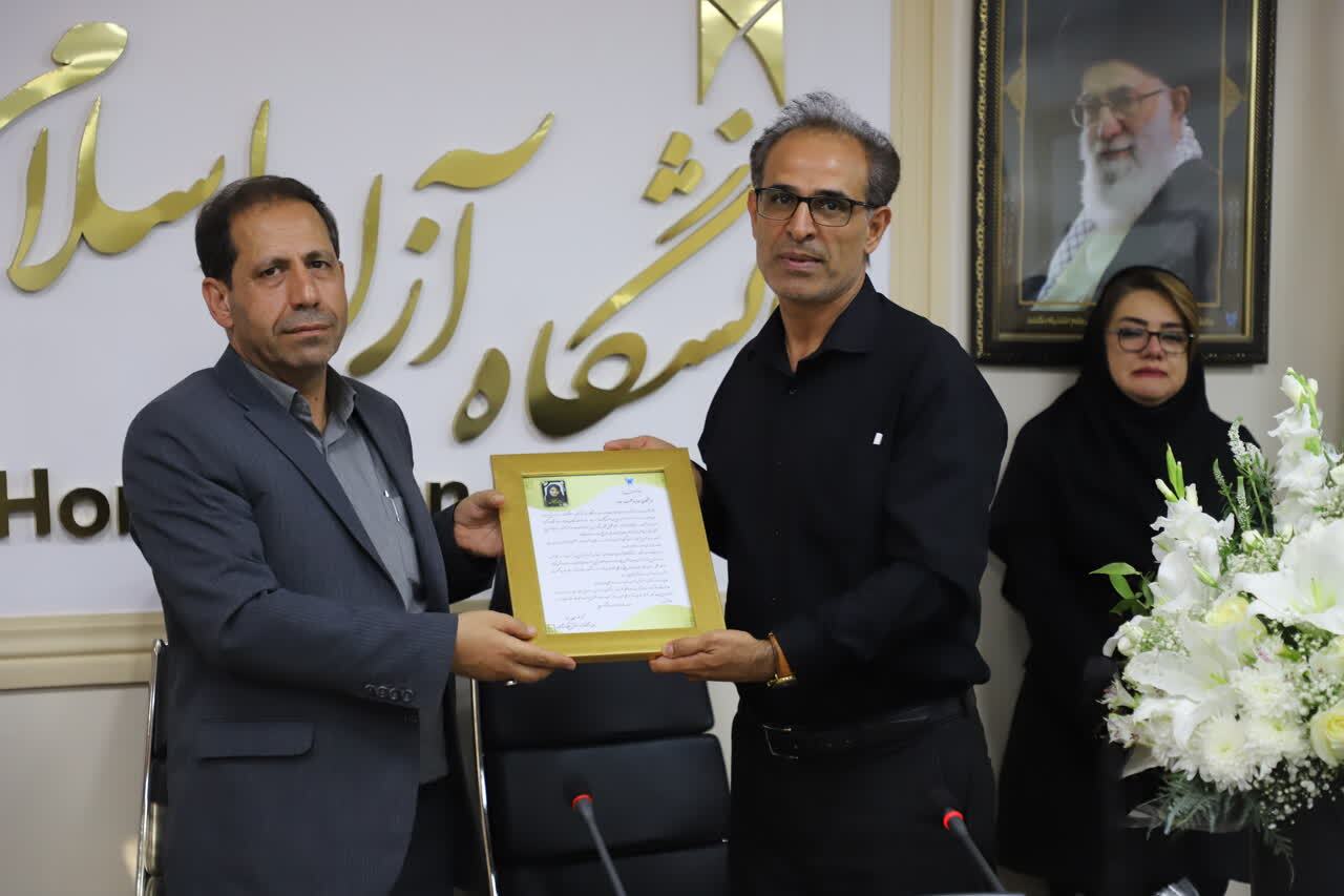 پایاننامهای که به دفاع نرسید! پایاننامهای که به دفاع نرسید!